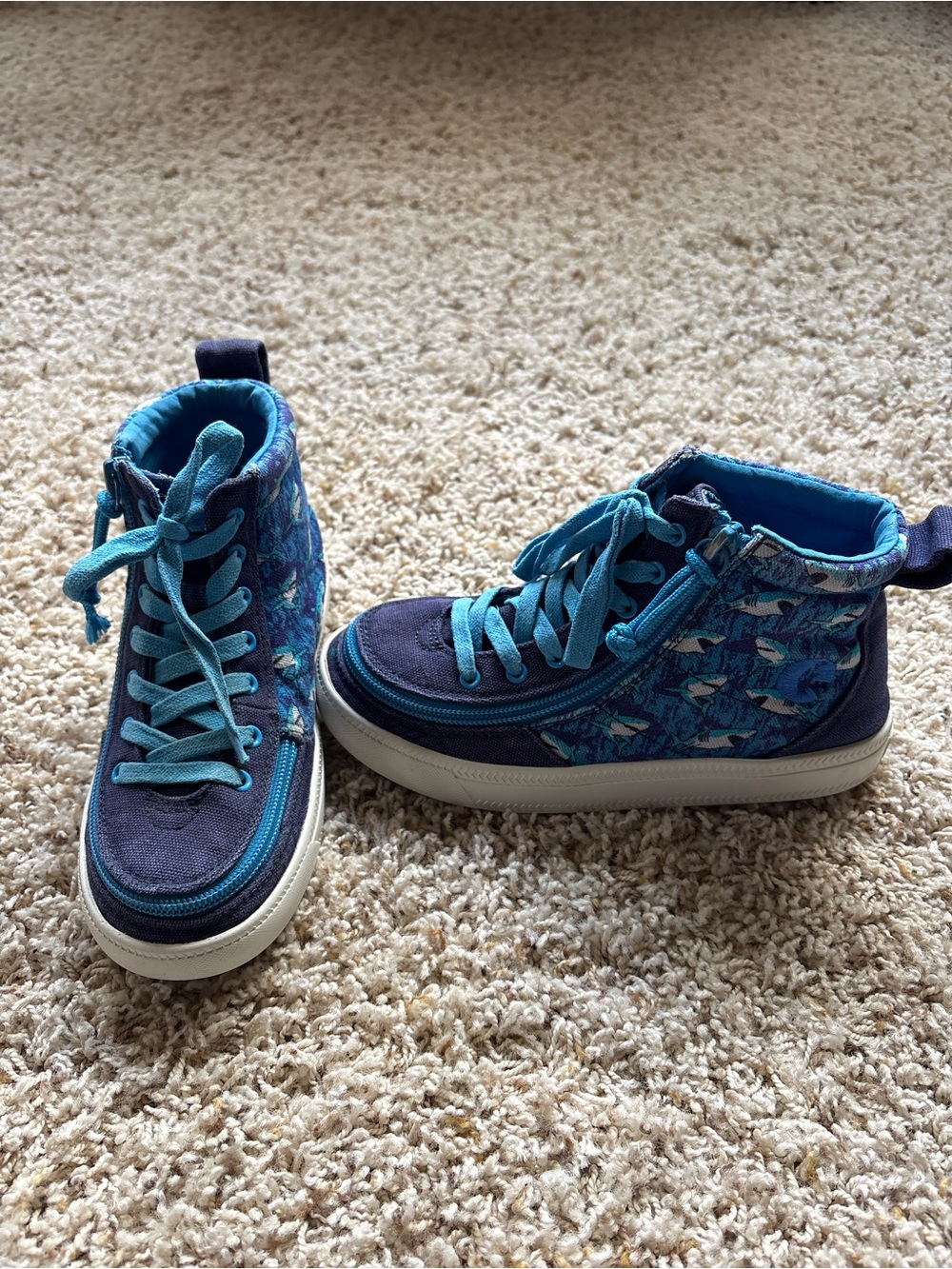 Billy Footwear Shark Classic High Top Sneakers Youth Size 1Canvas Zip-Up Shoes